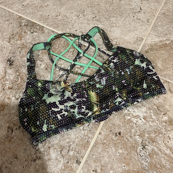 Lululemon Free To Be *Wild Floral Sport White Multi / Pistachio size 10 - Picture 4 of 10